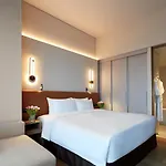 Momentus Hotel Alexandra